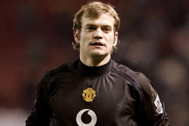 今夜社区盾传出新动向,西汉姆防线松动,管理层表态:底气十足,赛程密集仍需轮换的简单介绍 今夜社区盾传出新动向,西汉姆防线松动,管理层表态:底气十足,赛程密集仍需轮换的简单介绍