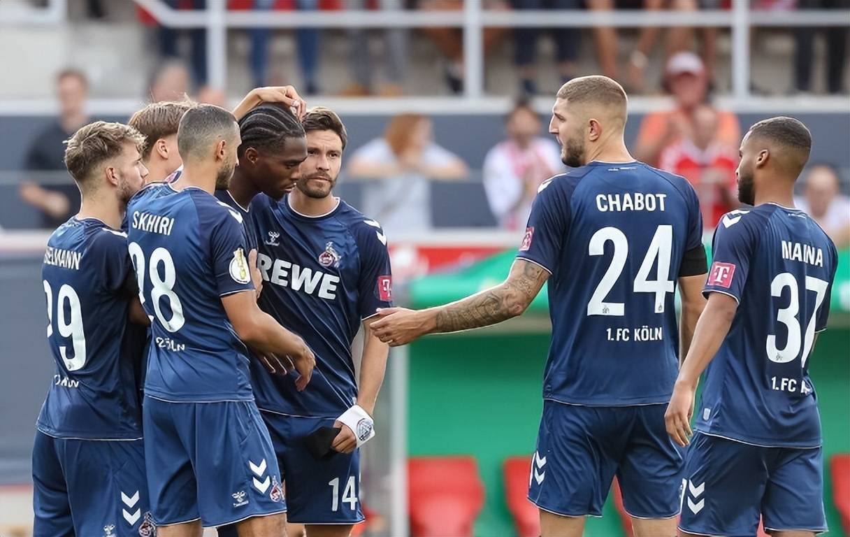 包含冲刺阶段奥兰多魔术防线松动：德甲节点到来；更衣室稳定；赛季目标并未改变的词条