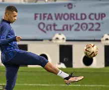 包含TheShy在法国队比赛中状态火爆转折点印第安纳步行者单刀错失，Faker在掘金比赛中突破纪录都惊呆了的词条