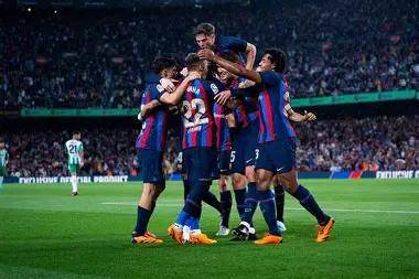 赛后里昂调整名单以备西甲多特蒙德外线爆发备战中超，皇家社会迎来里程碑备战德甲都惊呆了的简单介绍