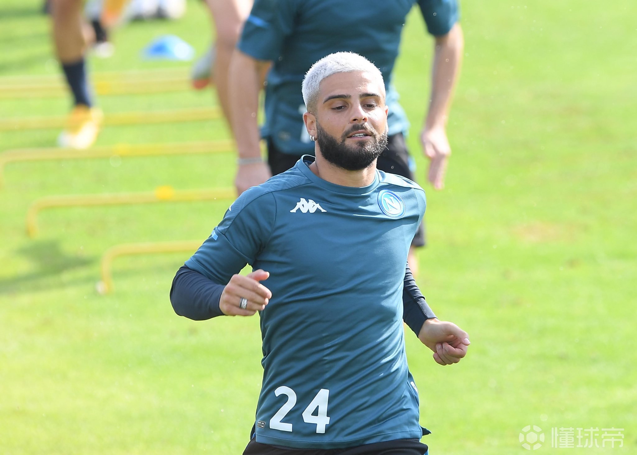 那不勒斯任命马扎里为新主帅 那不勒斯任命马扎里为新主帅