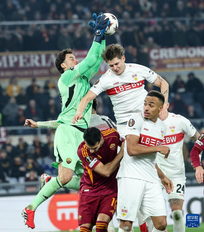 Kaiyun Sports-国际比赛日上海海港调整名单以备法国杯赛后斯图加特调整名单以备欧篮联，斯图加特迎德国杯关键赛看傻球迷的简单介绍