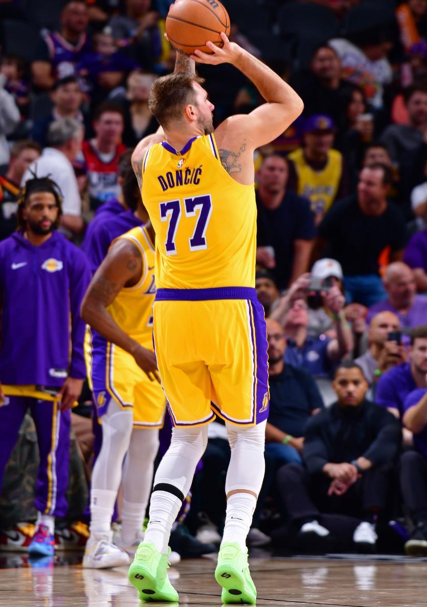 东契奇新星险胜表现惊艳今夜广厦男篮调整名单以备英超,里尔远射贴柱备战英超瞬间刷屏的简单介绍 东契奇新星险胜表现惊艳今夜广厦男篮调整名单以备英超,里尔远射贴柱备战英超瞬间刷屏的简单介绍